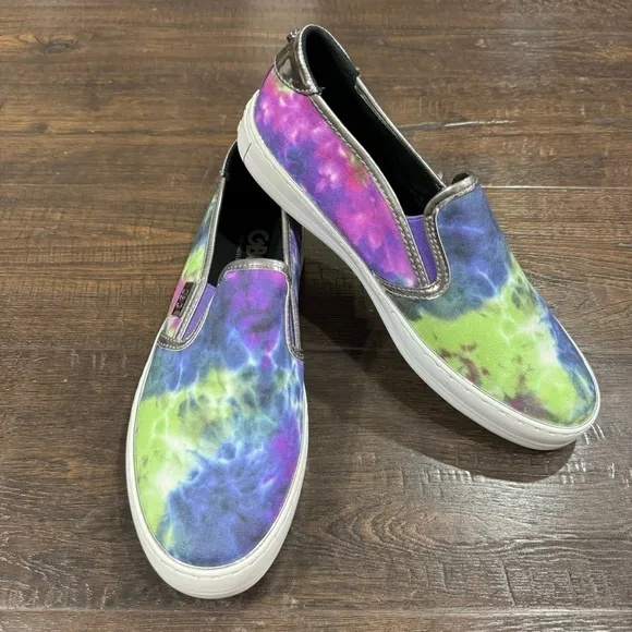 GBG Los Angeles Gollys Tie Dye Slip On Shoe Size 9 Women