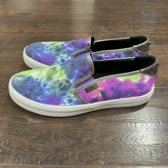 GBG Los Angeles Gollys Tie Dye Slip On Shoe Size 9 Women