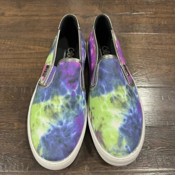 GBG Los Angeles Gollys Tie Dye Slip On Shoe Size 9 Women