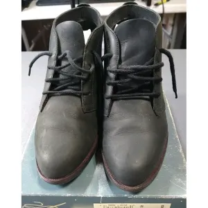 G.H. Bass Shoes Women 8M Black Leather Uppers Low Heel Boot Peasant Classy