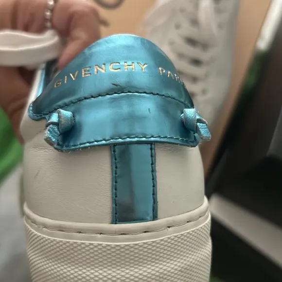 Givenchy white sneakers size 6 Preloved good condition w box
