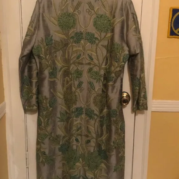Gorgeous Pale Green Silk Coat/Kimono from Kashmir Imports; NWT; Size Medium;
