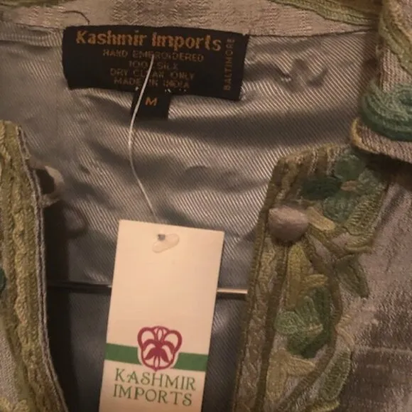 Gorgeous Pale Green Silk Coat/Kimono from Kashmir Imports; NWT; Size Medium;