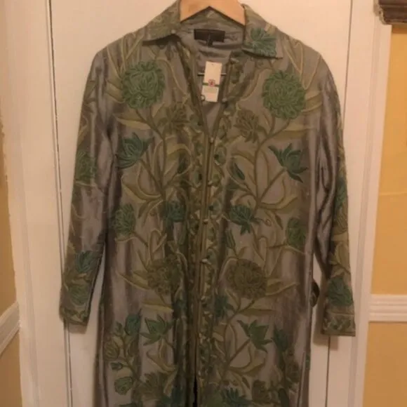 Gorgeous Pale Green Silk Coat/Kimono from Kashmir Imports; NWT; Size Medium;