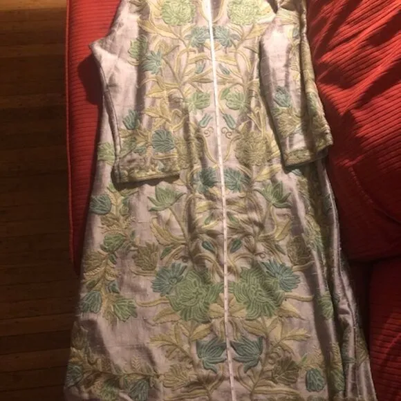 Gorgeous Pale Green Silk Coat/Kimono from Kashmir Imports; NWT; Size Medium;