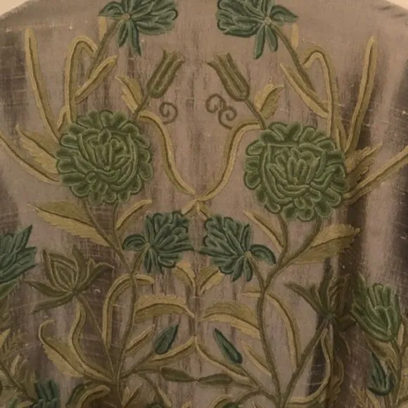 Gorgeous Pale Green Silk Coat/Kimono from Kashmir Imports; NWT; Size Medium;