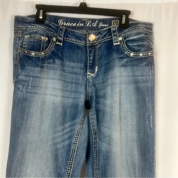 GRACE IN LA WOMEN'S MEDIUM WASH CROSS EMBROIDERED MID RISE BOOTCUT Size:30
