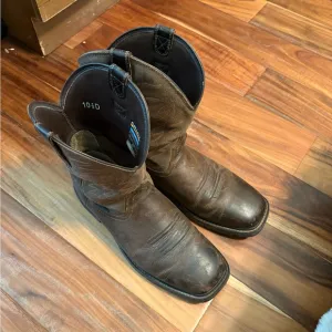 Groundbreaker Wide Square Toe Waterproof Steel Toe Work Boot size 10.5 D
