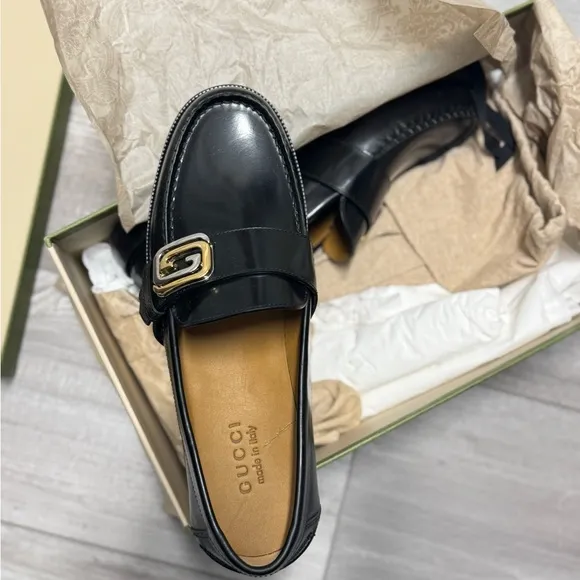 Gucci men’s shoes, size 8.5Never worn, brand new, still in box.