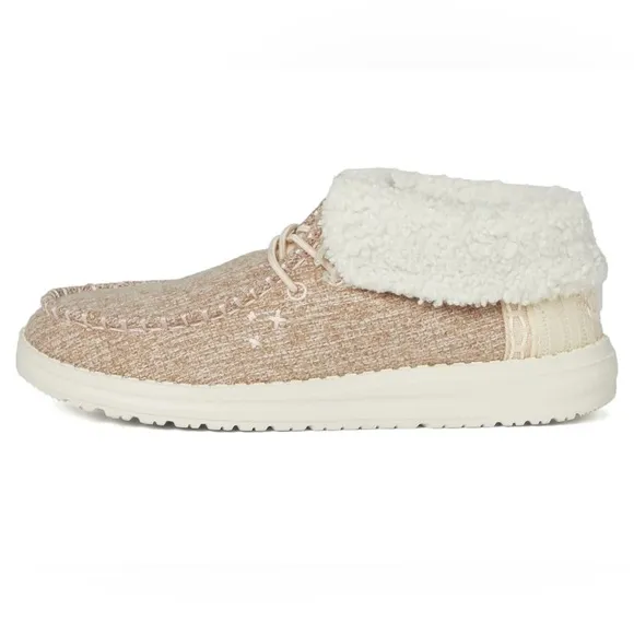 Hey Dude Wendy Fold Brushed Cozy Shoes Ivory beige women’s size 10 NWT