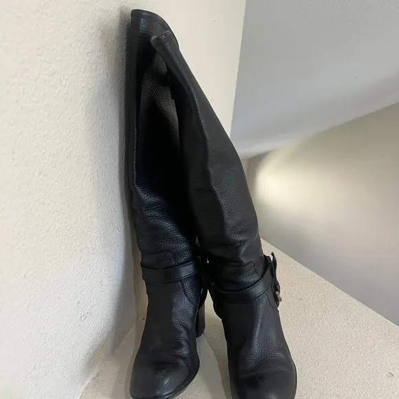 Hogan Womens Leather Buckle Detail Black Round Toe Knee High Boots size 37‎