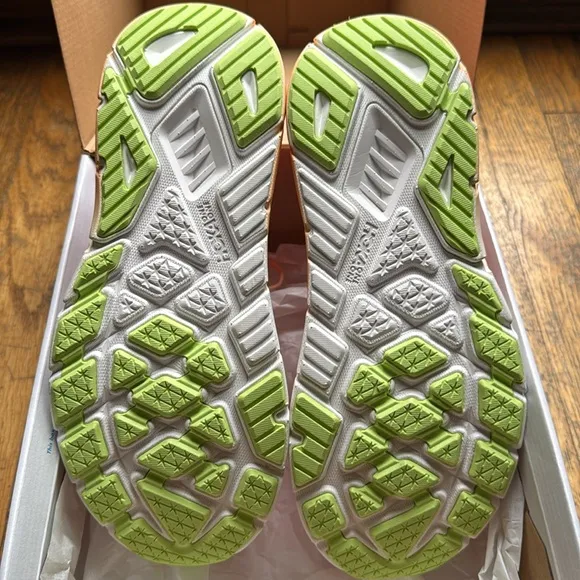 Hoka Ahari 7 women shoes