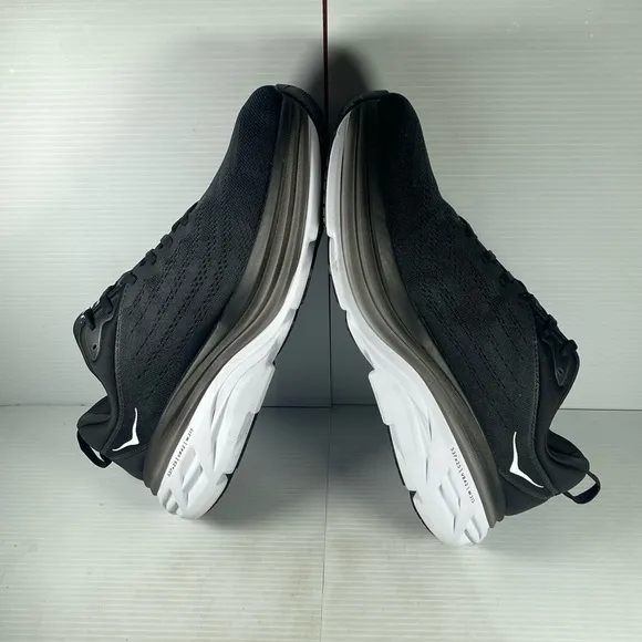 Hoka Bondi 8 - Black Running Shoes