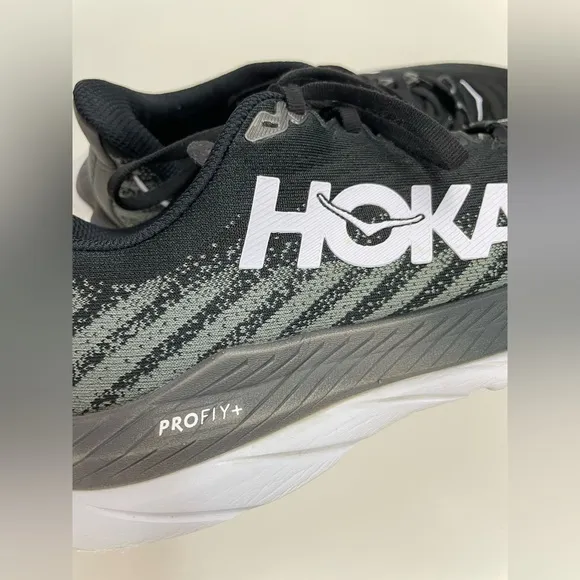 Hoka Mach 5 Wide Women’s Running Shoes Size 9.5 D Black White 1136678