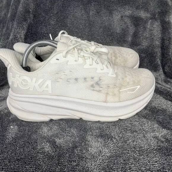 Hoka One Clifton 9 Women size 10 Wide
