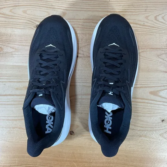 Hoka One One Clifton 10 Running Shoes Men’s 11 2E WIDE Black White 1162032 BWHT