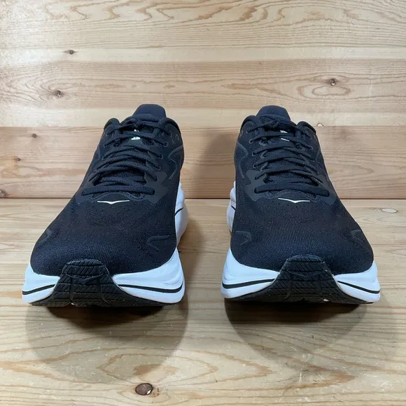 Hoka One One Clifton 10 Running Shoes Men’s 11 2E WIDE Black White 1162032 BWHT