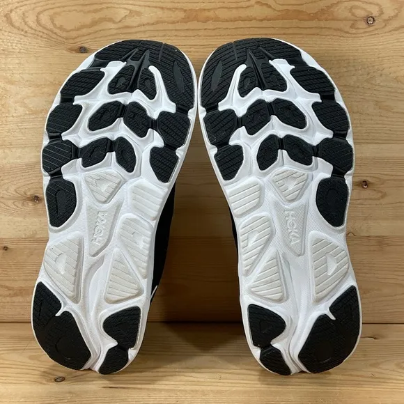 Hoka One One Clifton 10 Running Shoes Men’s 11 2E WIDE Black White 1162032 BWHT