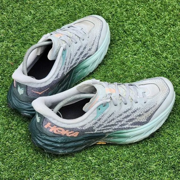 HOKA SPEEDGOAT 5 - Womens Athletic Shoes  - SIZE 8.5D WIDE