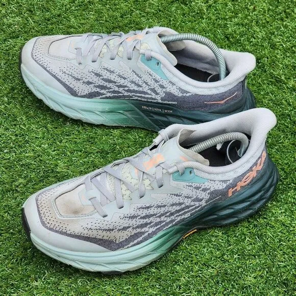 HOKA SPEEDGOAT 5 - Womens Athletic Shoes  - SIZE 8.5D WIDE