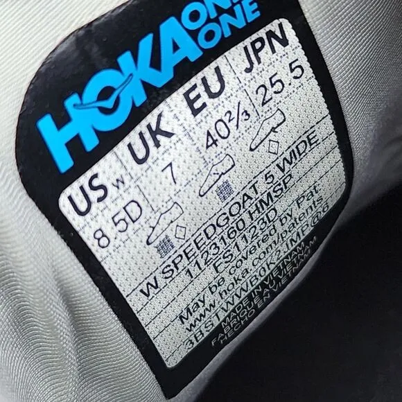 HOKA SPEEDGOAT 5 - Womens Athletic Shoes  - SIZE 8.5D WIDE