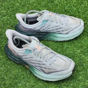 HOKA SPEEDGOAT 5 - Womens Athletic Shoes  - SIZE 8.5D WIDE