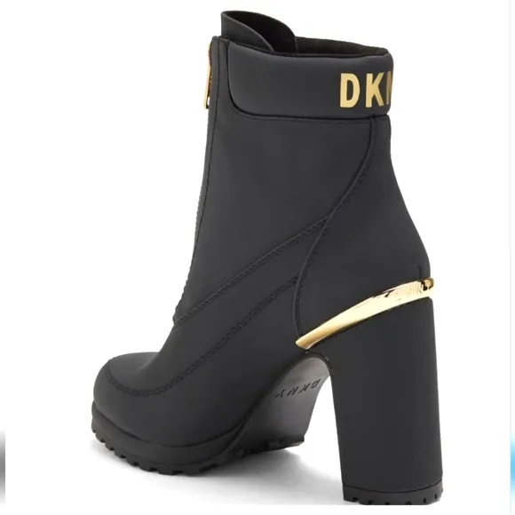 🎉HP!🎉 DKNY Lug Sole Boots Black Size 7.5