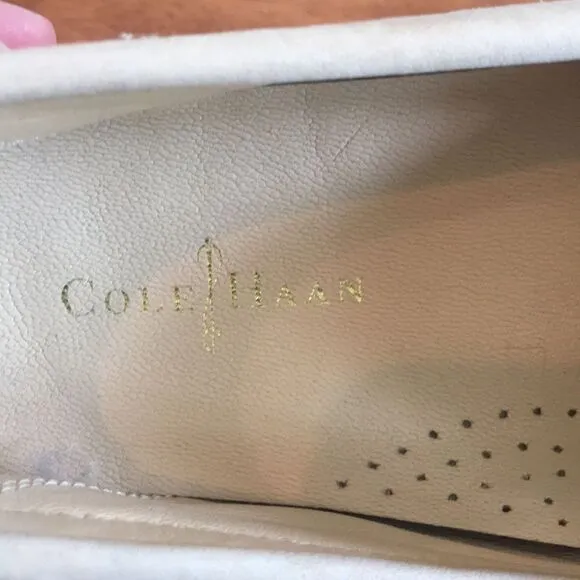 🎉HP🎉Cole Haan nude leather driving shoes size 8