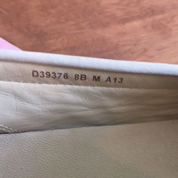 🎉HP🎉Cole Haan nude leather driving shoes size 8