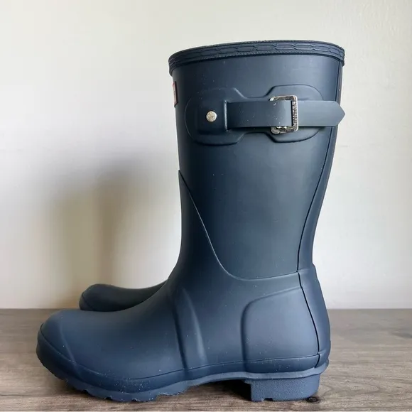Hunter Original Short Navy Women's Boot Size 8 #B1386