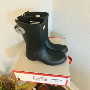 HUNTER Original Short Back Adjustable Rain Boot, BLACK GRAY, Size 9, NWT