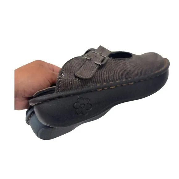 INGARO Happy Women SZ 8.5M Brown Faux Suede Slip On Mules Clogs Shoes