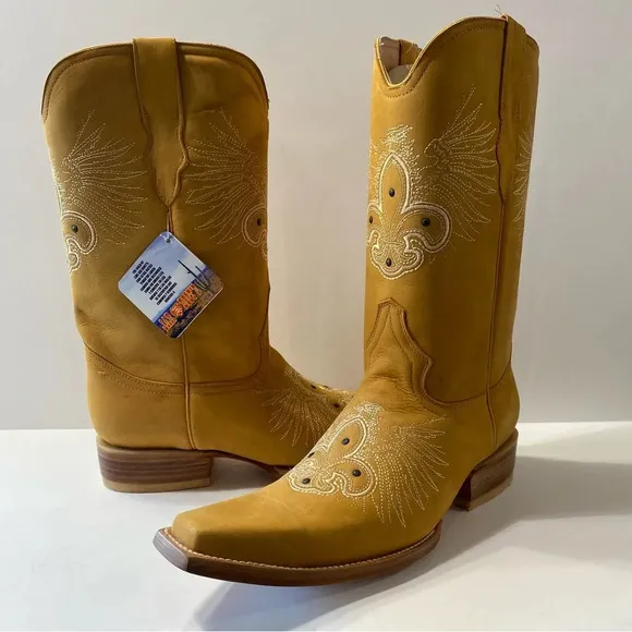 Jar Boots &quot;NEW&quot; Camel Color Embroidered Square Toe Mid Calf Pull On Boots Size 9