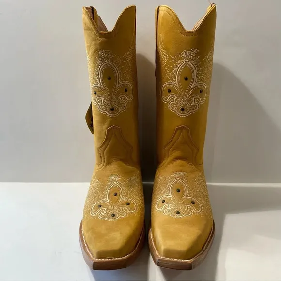 Jar Boots &quot;NEW&quot; Camel Color Embroidered Square Toe Mid Calf Pull On Boots Size 9
