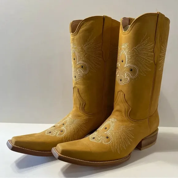 Jar Boots &quot;NEW&quot; Camel Color Embroidered Square Toe Mid Calf Pull On Boots Size 9