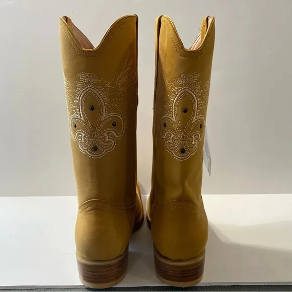 Jar Boots &quot;NEW&quot; Camel Color Embroidered Square Toe Mid Calf Pull On Boots Size 9