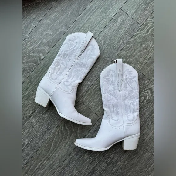 JEFFREY CAMPBELL Dagget White Cowgirl Boots 9