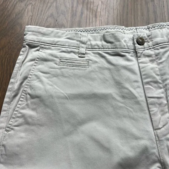 Johnnie-O off white neil stretch twill 9 inch shorts size 36 academia preppy E