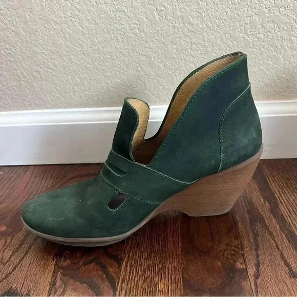 Julio de mucha Green Leather Wedge Women’s Size 7 Slip On Penny Loafer $129