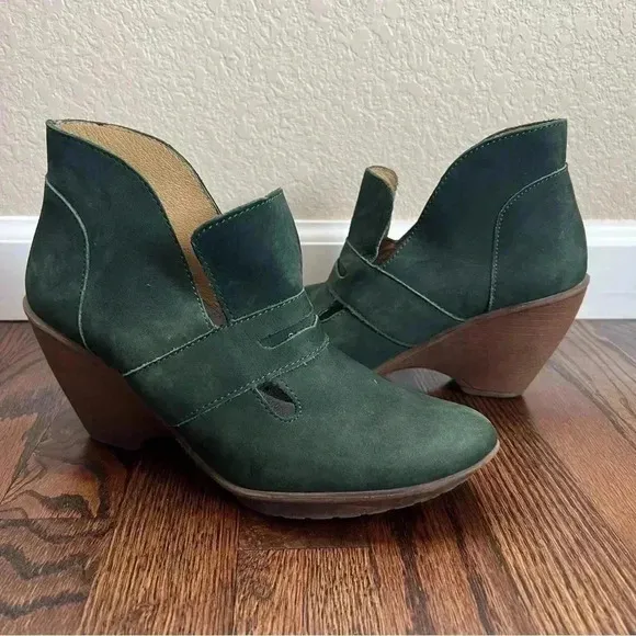 Julio de mucha Green Leather Wedge Women’s Size 7 Slip On Penny Loafer $129