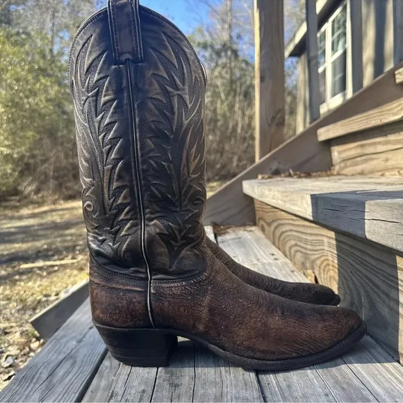 Justin Boots Brown Cowboy Western Boots with Intricate Stitching