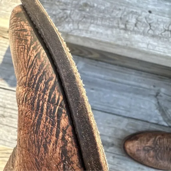 Justin Boots Brown Cowboy Western Boots with Intricate Stitching