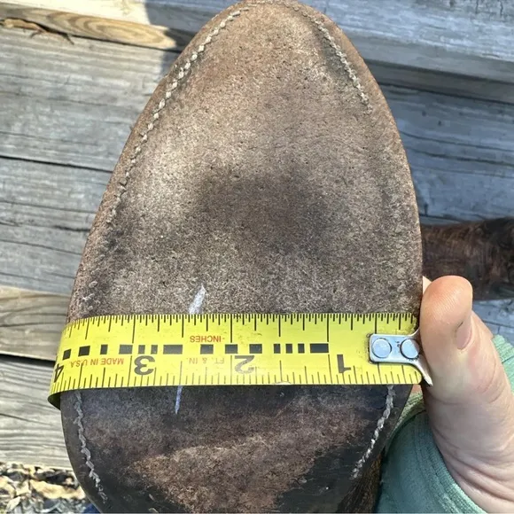 Justin Boots Brown Cowboy Western Boots with Intricate Stitching