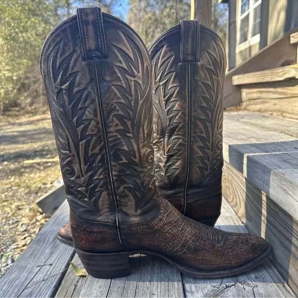 Justin Boots Brown Cowboy Western Boots with Intricate Stitching