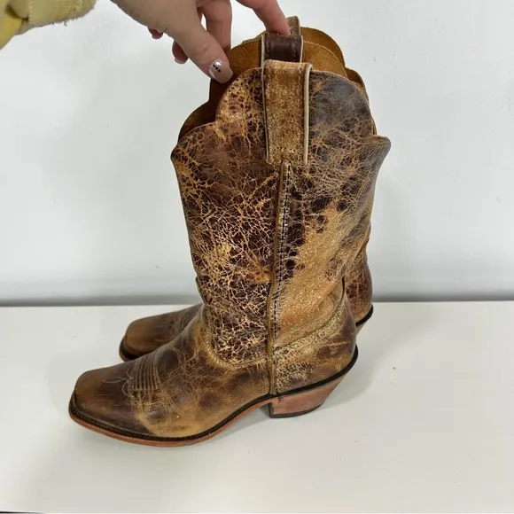 Justin Boots Women's Brown Square Toe Western Boots