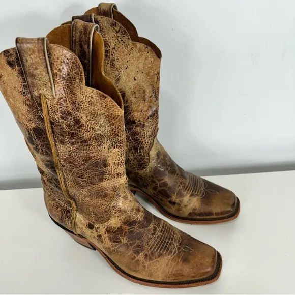 Justin Boots Women's Brown Square Toe Western Boots