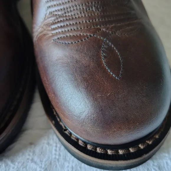 Justin Superintendent Work Boots, Size 10 1/2 D, Color Is Brown.