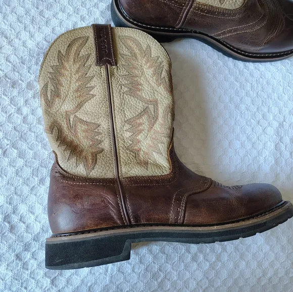 Justin Superintendent Work Boots, Size 10 1/2 D, Color Is Brown.