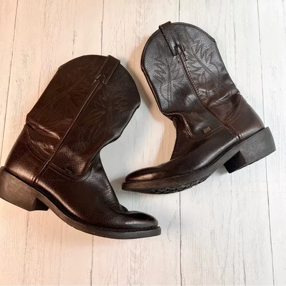 Justin Western Cowboy Boots Men's Size 10D–Dark Brown Grain Leather, Pointed Toe