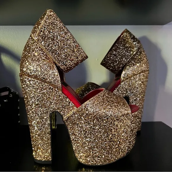 Kat Von D / VonD Shoes destroyer, mega platform gold 7.5 NEW